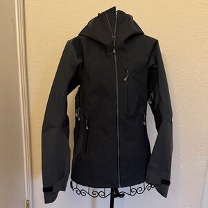 The North Face Women Black Goretex Jacket